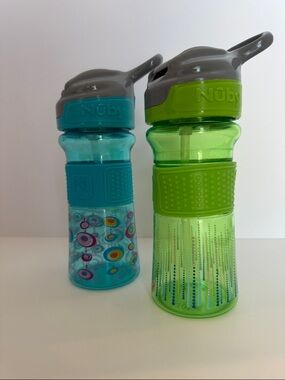 Nuby Brand Kids Leak-Resistant Flip-Top Straw Drinking Bottles - Green and Teal